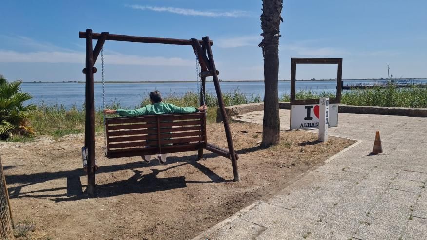 Coloca&ccedil;&atilde;o de baloi&ccedil;o panor&acirc;mico no Passeio Ribeirinho de Alhandra